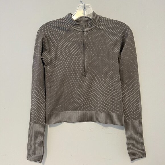 RARE Lululemon Cropped 1/2 Zip Long Sleeve Grey 4 NWOT - Picture 2 of 4